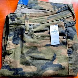 Gap curvy legging jeans in green camo. NTW
